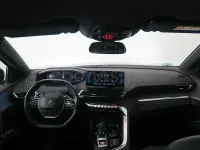 Usado Peugeot 5008 Allure 130 CV (95 kW) 2023 Gris / plata SUV