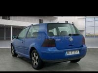 Usado VW Golf IV 110 CV (80 kW) 2001 Azul Berlina