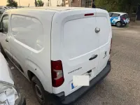 Usado Peugeot Partner Premium 102 CV (75 kW) 2021 Blanco Monovolumen