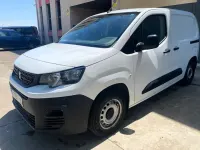 Usado Peugeot Partner Premium 98 CV (72 kW) 2021 Blanco Monovolumen