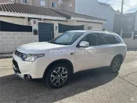 Usado Mitsubishi Outlander P-HEV 203 CV (149 kW) 2015 Blanco SUV