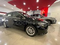 Usado Mercedes B200 136 CV (100 kW) 2019 Negro Utilitario