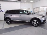 Usado Peugeot 5008 Allure 130 CV (95 kW) 2020 Gris / plata SUV