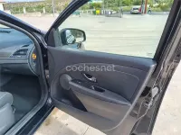 Usado Renault Mégane III Authentique 100 CV (73 kW) 2013 Negro Berlina