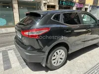 Usado Nissan Qashqai Visia 115 CV (84 kW) 2015 Negro SUV