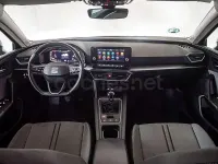 Usado Seat Leon Style 130 CV (95 kW) 2021 Gris Familiar