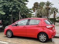 Usado Toyota Yaris Active 69 CV (50 kW) 2019 Rojo Berlina