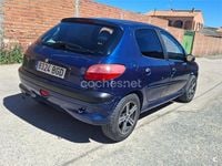 Usado Peugeot 206 110 CV (80 kW) 2001 Azul Berlina