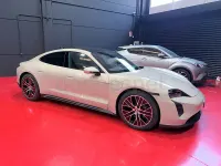 Usado Porsche Taycan 294 kW (400 CV) 2022 Eléctrico Berlina