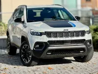 Usado Jeep Compass Trailhawk 240 CV (176 kW) 2023 Blanco SUV
