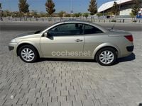 Usado Renault Mégane Cabriolet Dynamique 115 CV (84 kW) 2006 Beige Descapotable