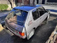 Usado Peugeot 205 GTi 95 CV (69 kW) 1989 Gris / plata Berlina