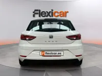 Usado Seat Leon Style 110 CV (80 kW) 2018 Blanco Berlina