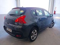 Usado Peugeot 3008 Active 112 CV (82 kW) 2012 Gris / plata Familiar