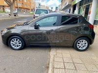 Usado Mazda 2 90 CV (66 kW) 2018 Marrón Berlina