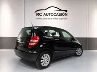 Usado Mercedes A180 109 CV (80 kW) 2007 Negro Utilitario