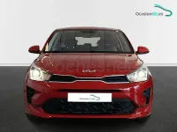 Usado Kia Rio 100 CV (73 kW) 2022 Rojo Berlina