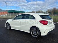 Usado Mercedes A180 AMG line 109 CV (80 kW) 2015 Blanco Berlina