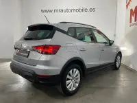 Usado Seat Arona Reference 95 CV (69 kW) 2023 Gris / plata SUV