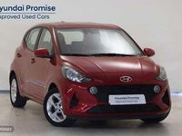 Usado Hyundai i10 67 CV (49 kW) 2021 Dragon red Utilitario