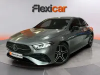 Usado Mercedes A180 136 CV (100 kW) 2023 Gris Berlina