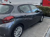 Usado Peugeot 208 Signature Sky 99 CV (72 kW) 2018 Gris / plata Utilitario