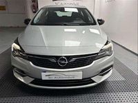 Usado Opel Astra Edition 105 CV (77 kW) 2021 Gris / plata Berlina