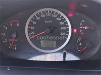 Usado Nissan Almera Tino Acenta 112 CV (82 kW) 2004 Gris / plata Monovolumen