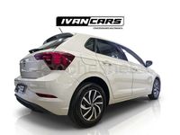 Usado VW Polo Life 95 CV (69 kW) 2022 Beige Utilitario