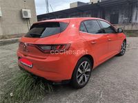 Usado Renault Mégane IV Zen 110 CV (80 kW) 2017 Rojo Berlina