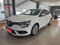 Usado Renault Mégane IV Zen 132 CV (97 kW) 2018 Blanco Utilitario