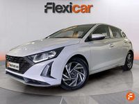 Usado Hyundai i20 84 CV (61 kW) 2024 Gris Utilitario
