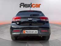 Usado Kia Rio 101 CV (74 kW) 2023 Negro Berlina