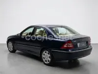 Usado Mercedes C320 Elegance 224 CV (164 kW) 2005 Azul Berlina