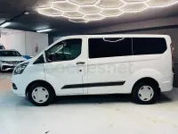 Usado Ford Tourneo Trend 130 CV (95 kW) 2022 Blanco Monovolumen