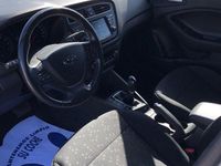 Usado Hyundai i20 100 CV (73 kW) 2019 Blanco Utilitario