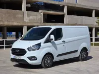 Usado Ford Transit Custom Trend 130 CV (95 kW) 2022 Blanco Van