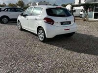 Usado Peugeot 208 Active 75 CV (55 kW) 2018 Blanco Utilitario