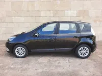 Usado Renault Scénic III Dynamique 110 CV (80 kW) 2013 Negro Monovolumen