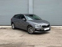 Usado Skoda Scala Ambition 150 CV (110 kW) 2023 Gris / plata Utilitario