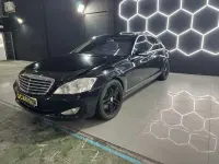 Usado Mercedes S500 387 CV (284 kW) 2007 Negro Berlina