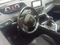 Usado Peugeot 3008 GT-line 131 CV (96 kW) 2018 Burdeos SUV