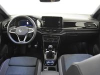 Usado VW T-Roc R-line 150 CV (110 kW) 2025 Gris/plata SUV
