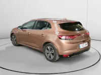 Usado Renault Mégane II Zen 115 CV (84 kW) 2021 Marrón Berlina