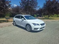 Usado Seat Leon FR 130 CV (95 kW) 2019 Blanco Familiar