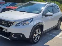 Usado Peugeot 2008 Allure 120 CV (88 kW) 2018 Blanco SUV