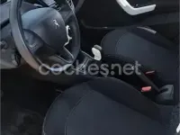 Usado Peugeot 208 Active 68 CV (50 kW) 2015 Blanco Utilitario