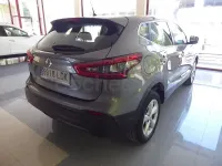 Usado Nissan Qashqai Acenta 150 CV (110 kW) 2019 Gris / plata SUV