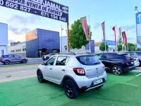Usado Dacia Sandero Stepway 90 CV (66 kW) 2016 Gris / plata Berlina
