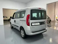 Usado Fiat Doblò Active 90 CV (66 kW) 2015 Gris / plata Monovolumen